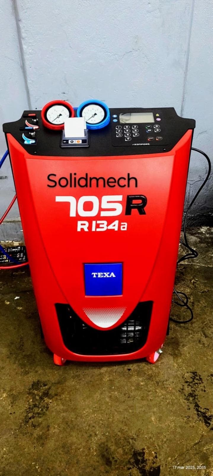 Stacja do obsługi klimatyzacji Texa 705R na czynnik R134a w warsztacie SolidMech